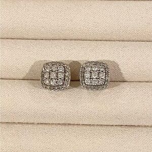 White gold diamond stud earrings